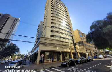 Imagem: O apartamento possui 3 Dormitórios, 1 Banheiro, 2 Vagas na