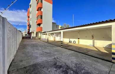 Imagem 16: Apartamento 2 dormitórios, duas vagas de garagem, no bairro Duque de...