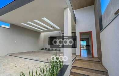 Imagem: A casa possui 3 Dormitórios, 1 Banheiro, 1 Vaga na garagem