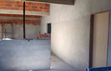 Imagem: A casa em condomínio possui 3 Dormitórios, 2 Banheiros, 5