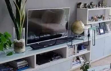 Imagem: O apartamento possui 3 Dormitórios, 1 Banheiro, 1 Vaga na garagem