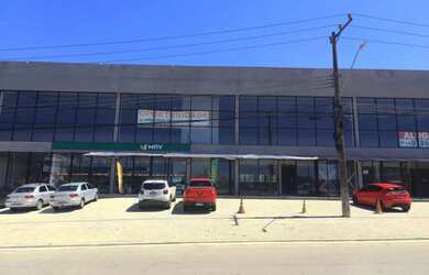 Imagem: O depósito possui 4 Vagas na garagem, 300m² de Área e está