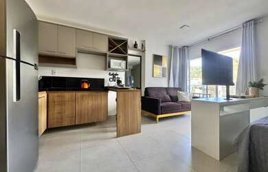 Imagem: O studio possui 1 Dormitório, 1 Banheiro, 1 Vaga na garagem