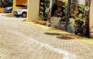 Imagem: A casa em condomínio possui 4 Dormitórios, 3 Banheiros, 2