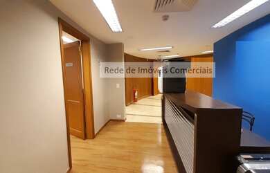 Imagem: O depósito possui 3 Vagas na garagem, 250m² de Área, Imóvel