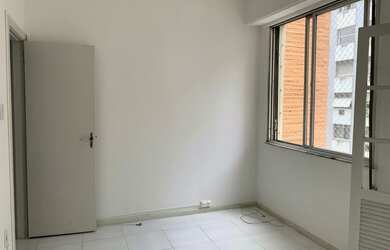 Imagem: A kitnet possui 1 Dormitório, 1 Banheiro, 30m² de Área e