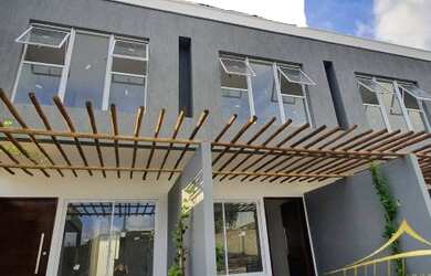 Imagem: A casa em condomínio possui 3 Dormitórios, 2 Banheiros, 1