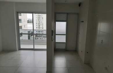 Imagem: O apartamento possui 2 Dormitórios, 2 Banheiros, 2 Vagas na