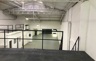 Imagem 9: Loja e sobreloja grandes bem localizadas na Santa Ifigênia para locação...