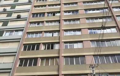 Imagem: O apartamento possui 3 Dormitórios, 1 Banheiro, 2 Vagas na