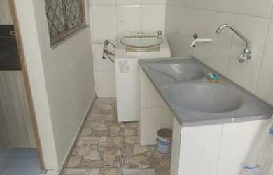 Imagem: A casa em condomínio para alugar possui 2 Dormitórios, 2 Banheiros