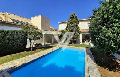 Imagem: A casa em condomínio possui 3 Dormitórios, 5 Banheiros, 3