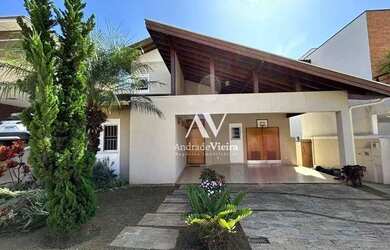 Imagem: A casa em condomínio para alugar possui 3 Dormitórios, 5 Banheiros