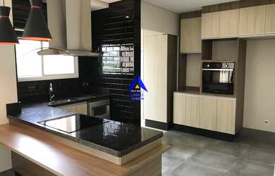 Imagem: O apartamento possui 3 Dormitórios, 1 Banheiro, 1 Vaga na garagem