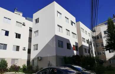 Imagem: O apartamento possui 3 Dormitórios, 1 Banheiro, 1 Vaga na garagem