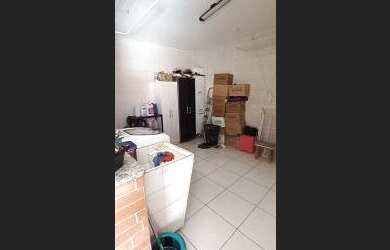 Imagem 14: CASA A VENDA NA REIGIAO DA RIBEIRA FRENTE DE RUA