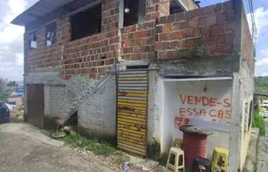 Imagem: A casa possui 2 Dormitórios, 1 Banheiro e está localizado