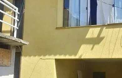 Imagem: A casa possui 4 Dormitórios, 3 Banheiros, 2 Vagas na garagem