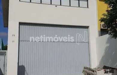 Imagem: O depósito possui 4 Vagas na garagem, 150m² de Área e está