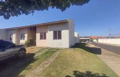Imagem: A casa em condomínio possui 2 Dormitórios, 1 Banheiro, 2 Vagas