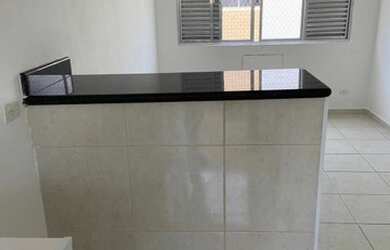 Imagem: O apartamento possui 1 Dormitório, 1 Banheiro, 32m² de Área