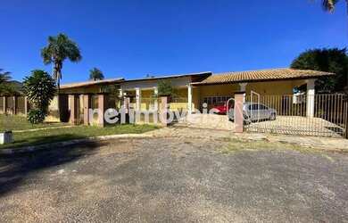 Imagem: A casa em condomínio possui 5 Dormitórios, 5 Banheiros, 5