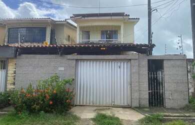 Imagem: A casa em condomínio possui 3 Dormitórios, 3 Banheiros, 2