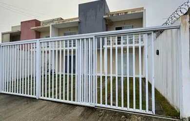 Imagem: A casa possui 2 Dormitórios, 2 Banheiros, 1 Vaga na garagem