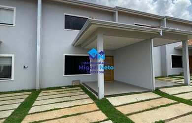 Imagem: A casa possui 3 Dormitórios, 3 Banheiros, 2 Vagas na garagem