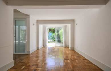 Imagem 12: Casa de Vila, com ou sem mobília, muito espaçosa e excelente localização