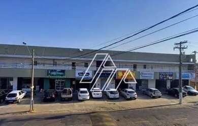 Imagem: O depósito possui 5 Vagas na garagem, 800m² de Área e está