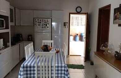 Imagem 2: CASA A VENDA NA REIGIAO DA RIBEIRA FRENTE DE RUA