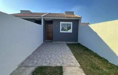 Imagem: A casa possui 2 Dormitórios, 1 Banheiro, 2 Vagas na garagem