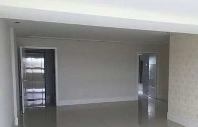 Imagem: O apartamento possui 4 Dormitórios, 4 Banheiros, 3 Vagas na