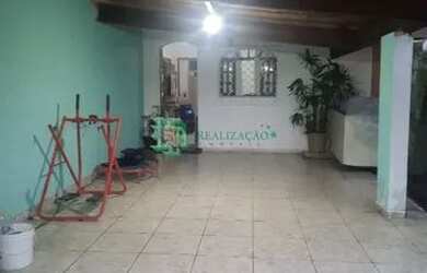 Imagem: A casa possui 1 Dormitório, 1 Banheiro, 2 Vagas na garagem