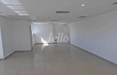 Imagem: O depósito possui 2 Vagas na garagem e 80m² de Área e está