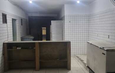 Imagem 4: Excelente Loja Galpão / depósito com aluguel por R$1.900 /mês