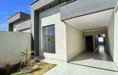 Imagem: A casa à venda possui 4 Dormitórios e 3 Banheiros e está