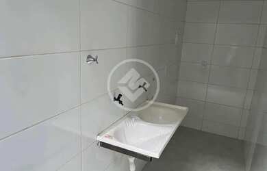 Imagem: A casa possui 2 Dormitórios, 1 Banheiro, 1 Vaga na garagem