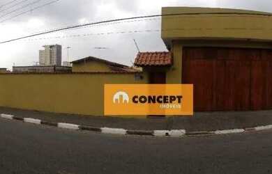 Imagem: A casa possui 3 Dormitórios, 4 Banheiros, 4 Vagas na garagem