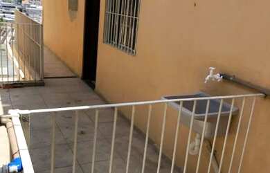 Imagem: A casa possui 5 Dormitórios, 5 Banheiros, 3 Vagas na garagem