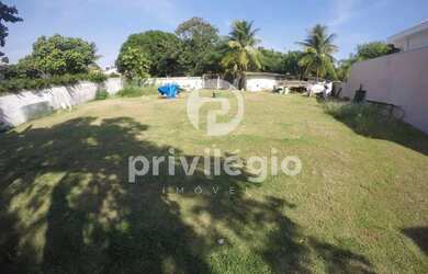 Imagem: O terreno possui 794m² de Área e está localizado em Barra