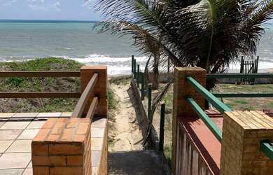 Imagem 13: Alugo Casa a beira mar pé na areia com piscina na Praia de Zumbi