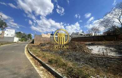 Imagem: O terreno possui 750m² de Área e está localizado em Ibituruna