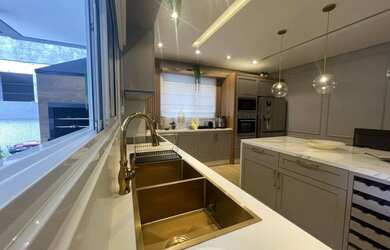 Imagem 8: Casa Alto Padrão à Venda em Cachoeira do Bom Jesus 5 Suítes, Piscina...