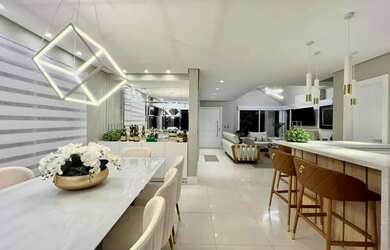 Imagem: A casa em condomínio possui 3 Dormitórios, 2 Banheiros, 2