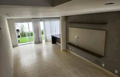 Imagem: A casa em condomínio possui 3 Dormitórios, 4 Banheiros, 2