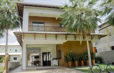 Imagem: A casa em condomínio possui 5 Dormitórios, 5 Banheiros, 5