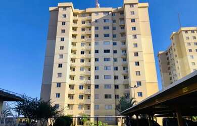 Imagem: O apartamento possui 3 Dormitórios, 1 Banheiro, 1 Vaga na garagem