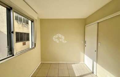 Imagem 15: Apartamento 3 dormitórios com mais 1 dependência completa a venda no centro da cidade